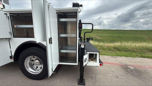 2022 Peterbilt 337-14