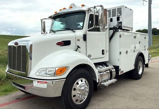 2022 Peterbilt 337-17