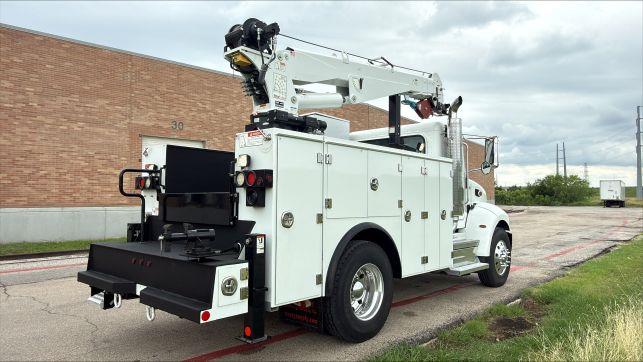 2022 Peterbilt 337-32