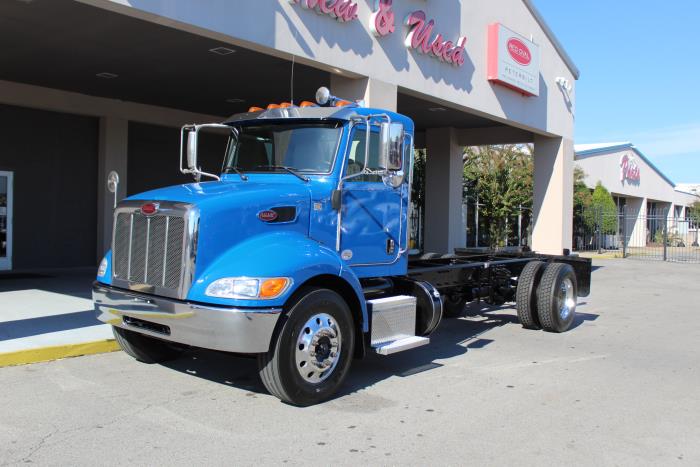 2022 Peterbilt 337-0