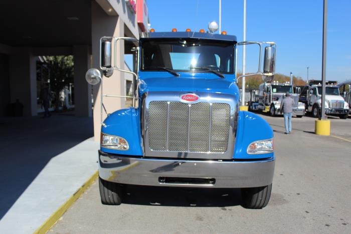 2022 Peterbilt 337-1