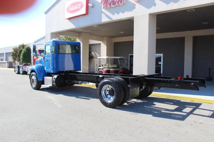 2022 Peterbilt 337-3