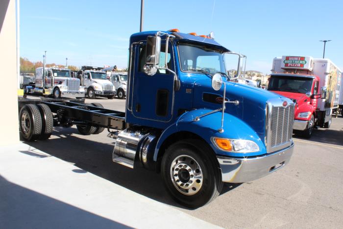 2022 Peterbilt 337-7
