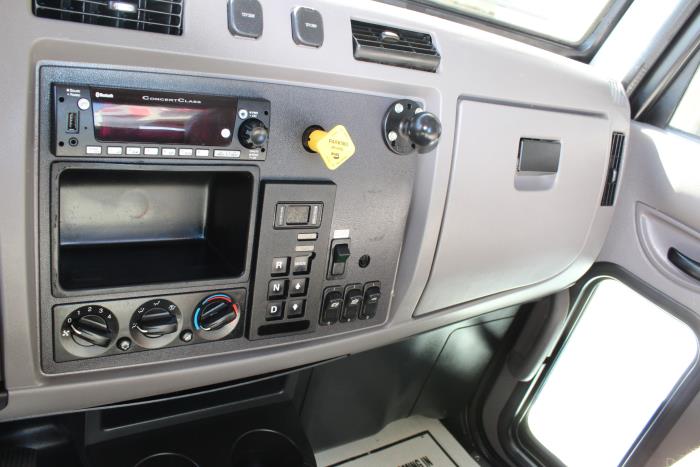 2022 Peterbilt 337-11