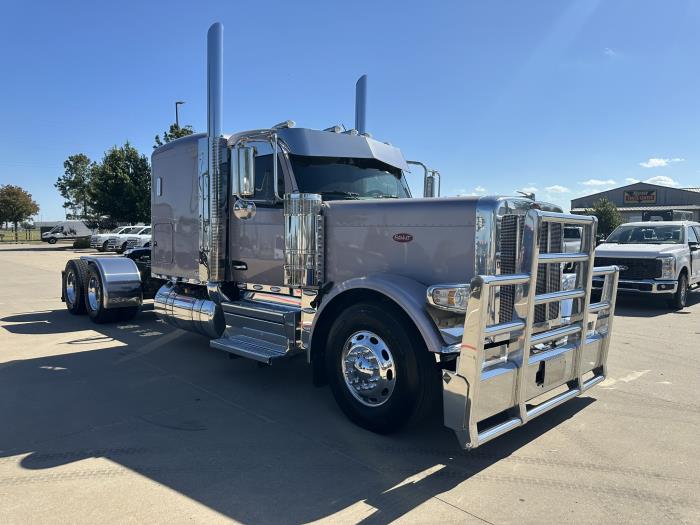 2026 Peterbilt 589-1
