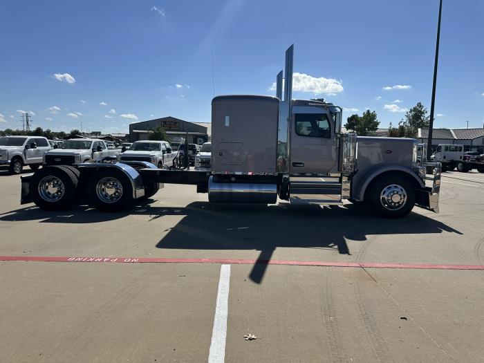 2026 Peterbilt 589-4